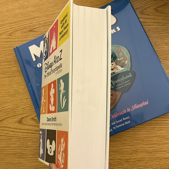 New Disney books - Picture 6 of 7